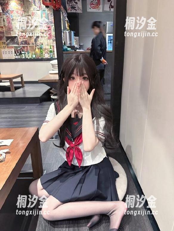 17吃瓜网 在17吃瓜网发现了一些隐秘的资源,真是跟风的时代,我也是个探险者!