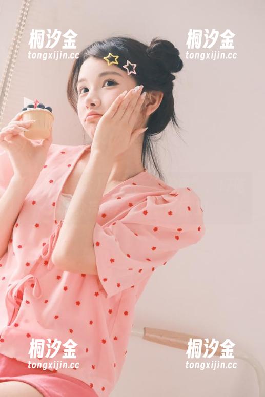 17吃瓜群众 用目光“编故事”,17吃瓜群众带你尽享观看的乐趣!