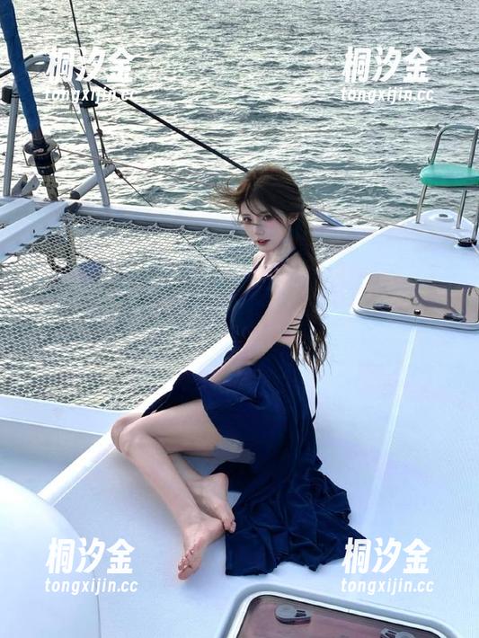 718吃瓜网 观看718吃瓜网里的明星日常,“真实”背后往往藏着情感的秘密?