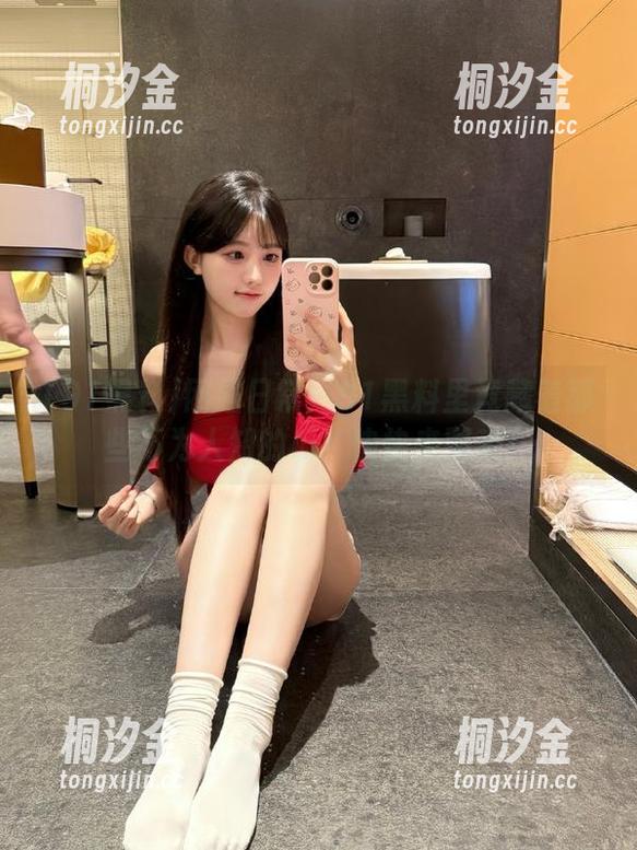 91黑料 网站日常:91黑料里竟藏着那些不为人知的瓜!快快来围观!
