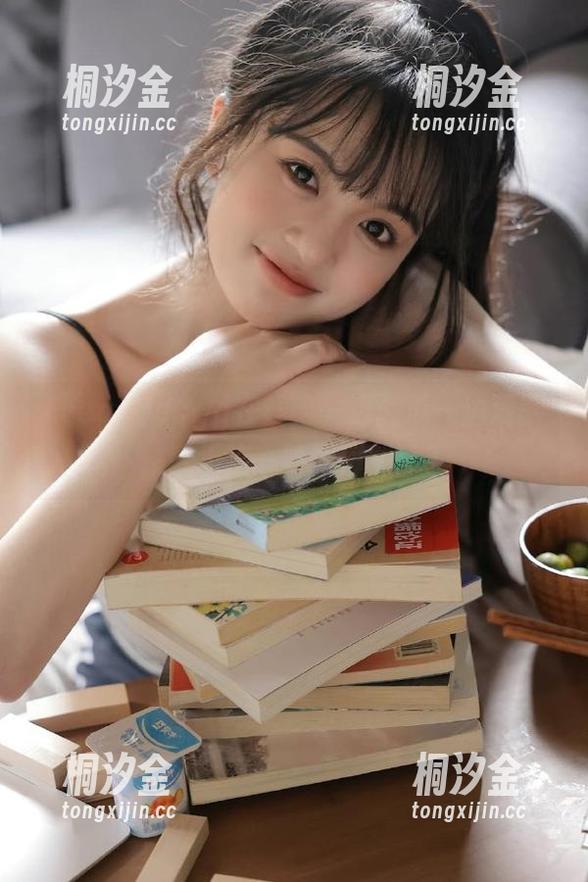 ccgg ccgg在线,一边品瓜一边观剧,今天这一幕如何解读?