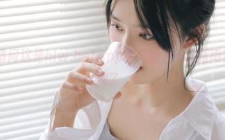 “请问这是hlw.betApp还是新款情感指南？”我被晕到了欸