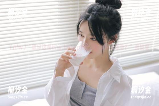 hlw “请问这是hlw.betApp还是新款情感指南?”我被晕到了欸