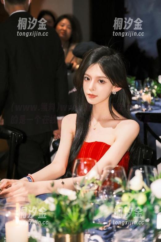 www.黑料不打烊.com真的是一个在线的宝藏，同样的演员，又是怎样的故事？
