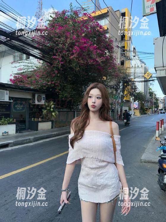太疯狂了！在“zztt21”上分享的消息简直可以当小说看！