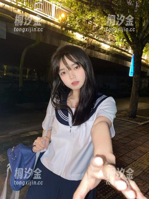 五一吃瓜网 五一吃瓜网的下载导航,难道是需要攀爬山峰才能找到吗?