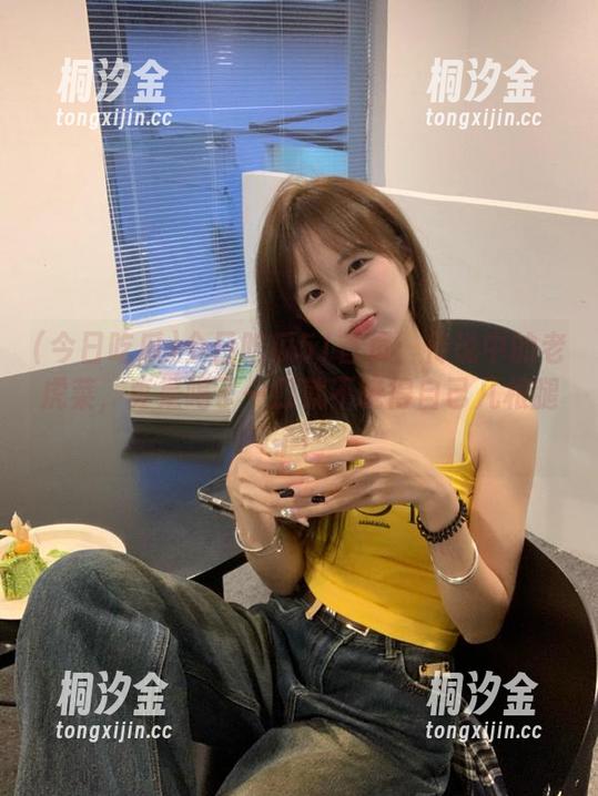 今日吃瓜 今日吃瓜51首页:传说中的老虎菜,真是喝了一口就不晓得自己几根腿了!