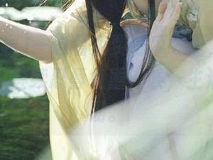 一边看免费吃瓜列表，一边现实生活中继续忍辱负重，唉，生活果然不易。