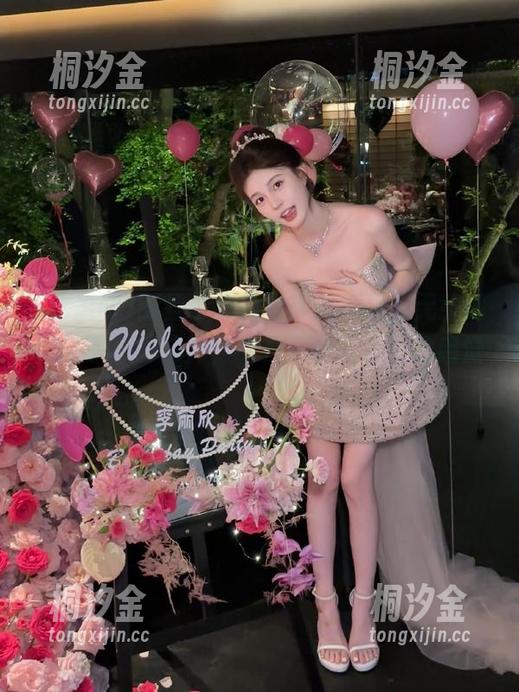 吃瓜网 刚登录海角社区吃瓜网,无意间掉进了瓜的海洋,有种“想溺水”的感觉…