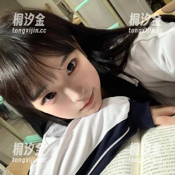 吃瓜网 更新!吃瓜网特稿:在俄罗斯孤独的马路上,乌鸦与流浪汉的幽默对话!