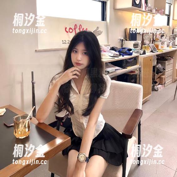 吃瓜黑料网 “吃瓜黑料网”,迈进这个神奇的入口,你的无聊将被无限乐趣取代!