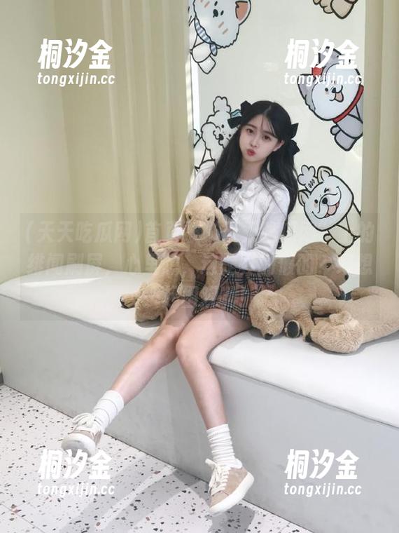 天天吃瓜网 首页被“天天吃瓜网”上的绯闻刷屏,心里想,这是真的假的?好想一起围观啊!