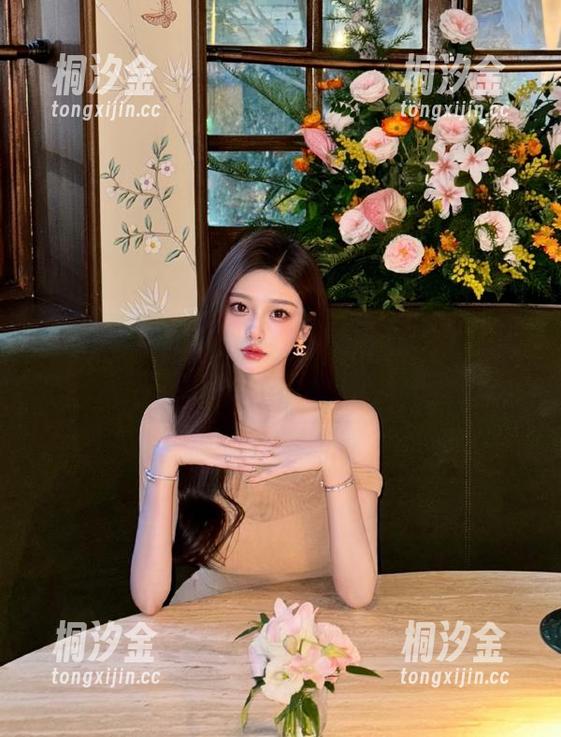 我要吃瓜网 想从‘我要吃瓜网’的入口一窥究竟,注意小心后座的戳戳哟