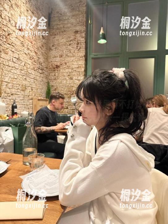 黑料不打烊 谁说zzzttt黑料不打烊的网址不能享受免费?今天就来一探究竟!