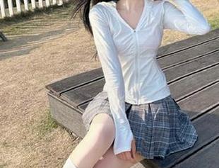 点开登录，跟黑料不打烊相似的APP，居然比八卦还滑稽！