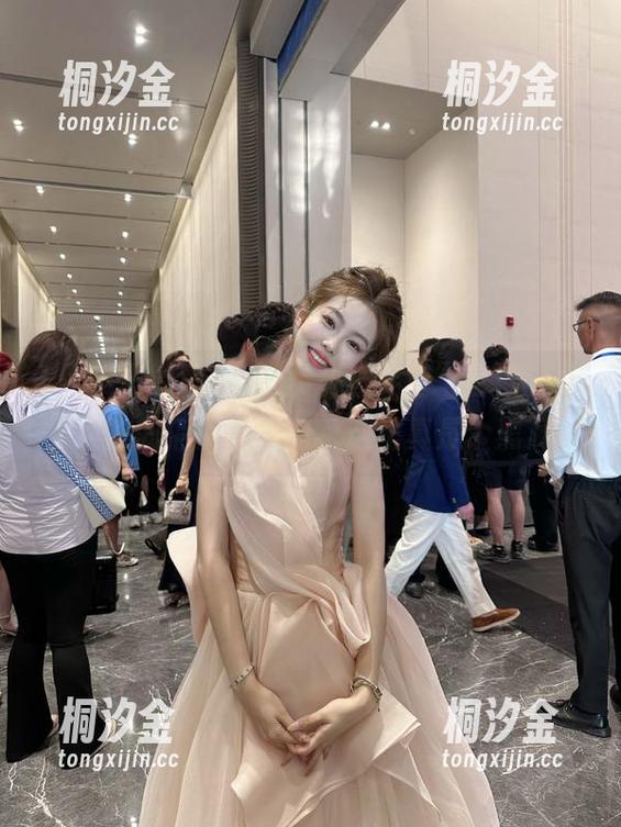 黑料正能量 来“黑料正能量”官网,永不迷路的消费者指南,这里真是个黑洞...