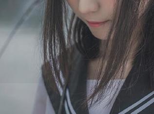 黑料网：看视频葱花儿都不怕，再不点链接，你的瓜就被别人吃了！