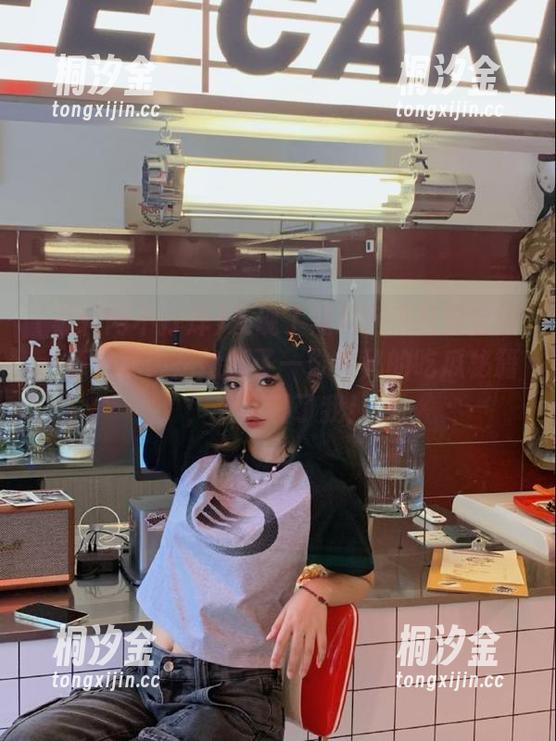 黑料网不打烊 发现了黑料网不打烊官网,感觉就像是捡到了一份神秘的吃瓜秘籍,太疯狂了我!