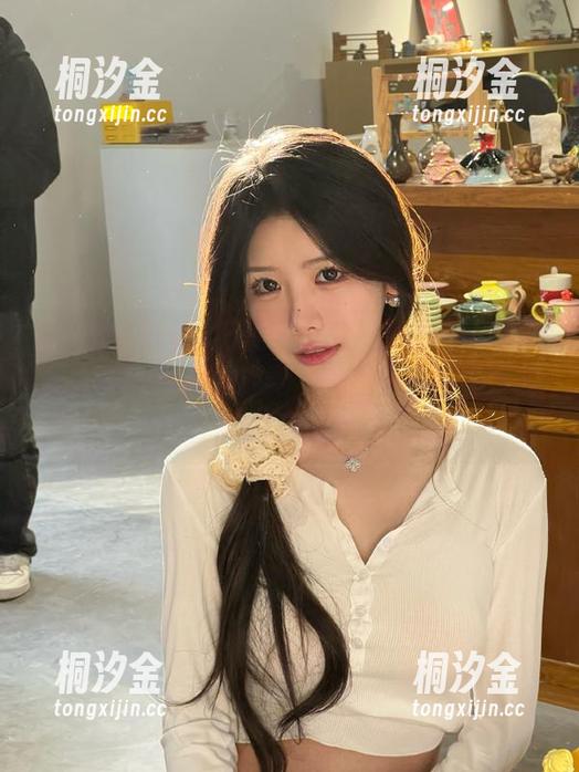 黑料老司机 用黑料老司机heiliao苹果版,跟随爆料的节奏,简直是失去理智的疯狂瓜友!
